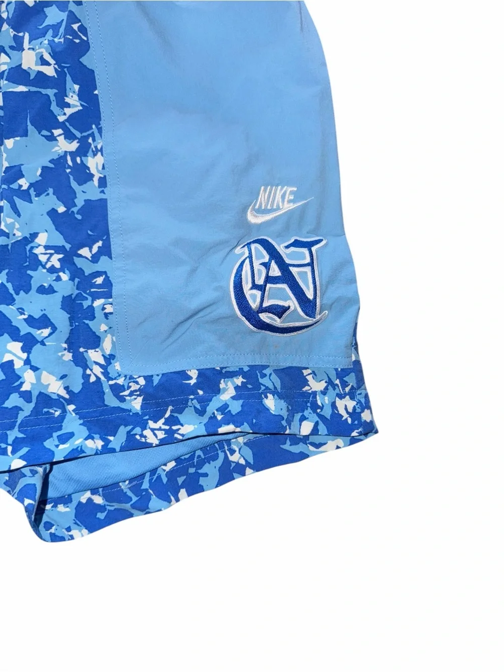 Nike Ambassador’s Club Men’s Light Blue & Royal Blue Camo Athletic Shorts size S